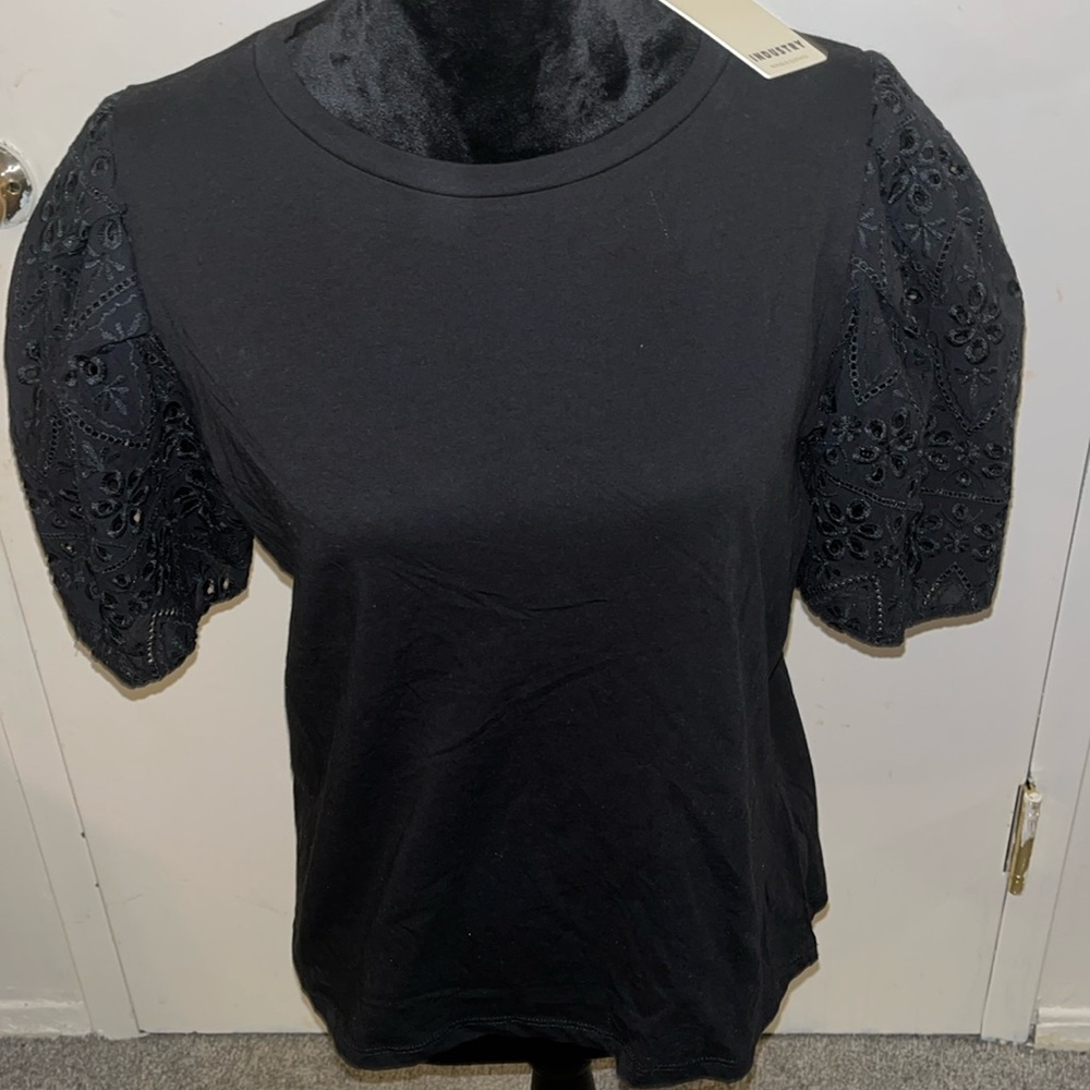 XL black short lace sleeves.